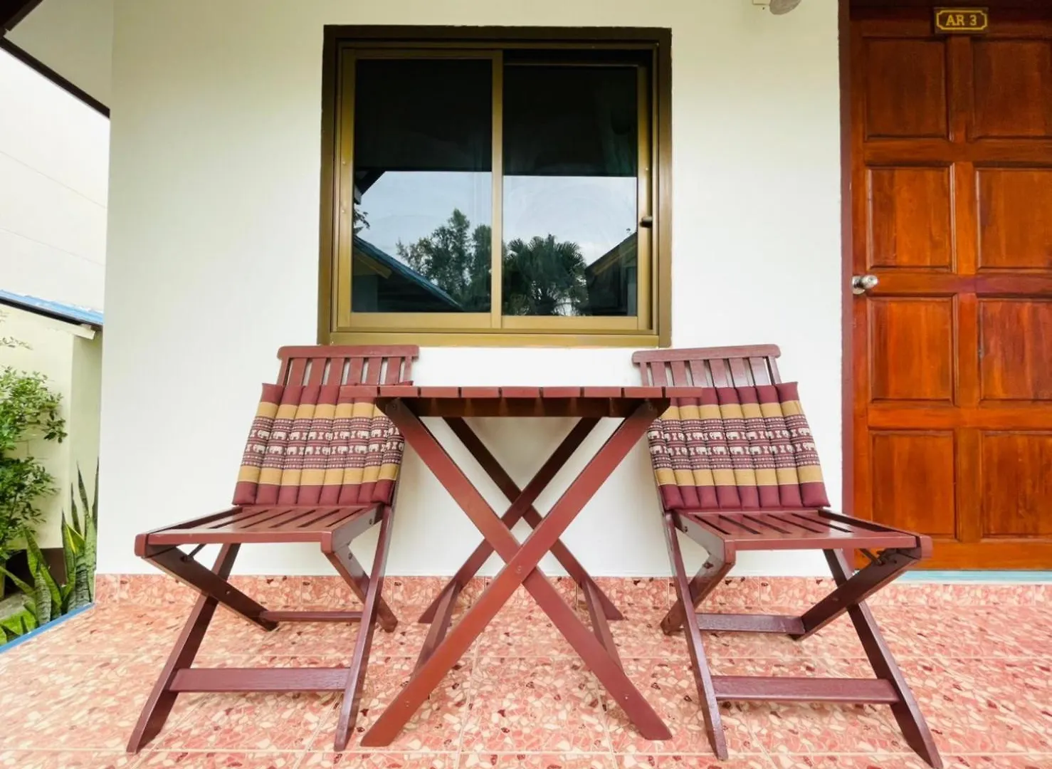 Lanta Arrow House Hotel Ao Nang Feriested